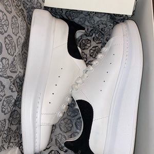 ALEXANDER MCQUEEN SNEAKERS